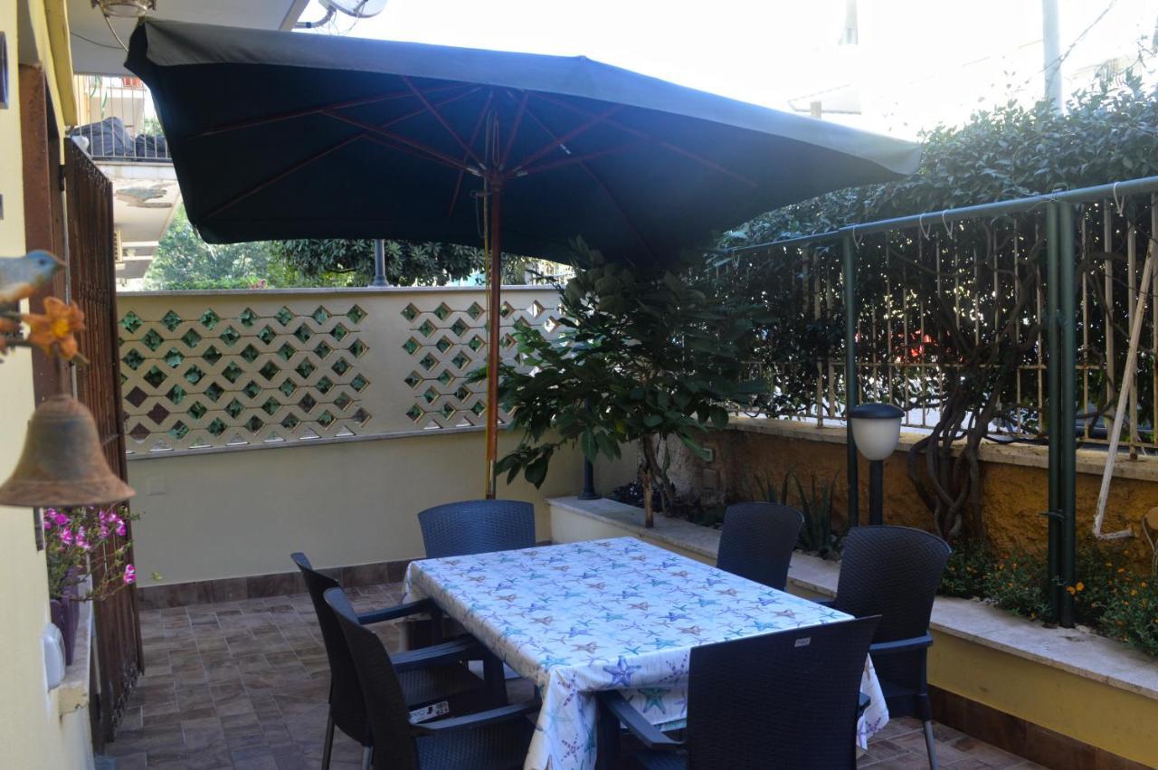 Appartamento In Via Calvi Lido di Ostia Esterno foto